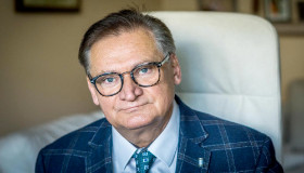 prof. dr ban. n. med. Bolesław Samoliński